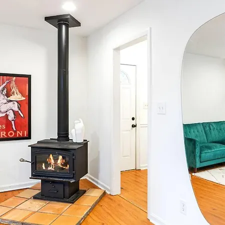 Trendy Bohemian Bungalow, Close To Uptown, Plaza & Noda Charlotte Exterior photo